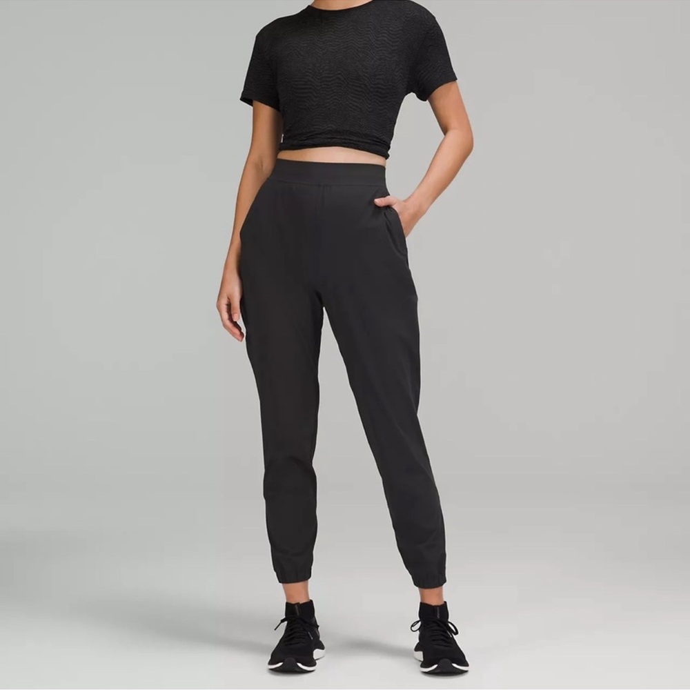 Lululemon Adapted High Rise State Jogger NWOT